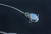 Load image into Gallery viewer, Saturn Moonstone Necklace