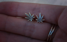 Load image into Gallery viewer, Small Leaf Studs
