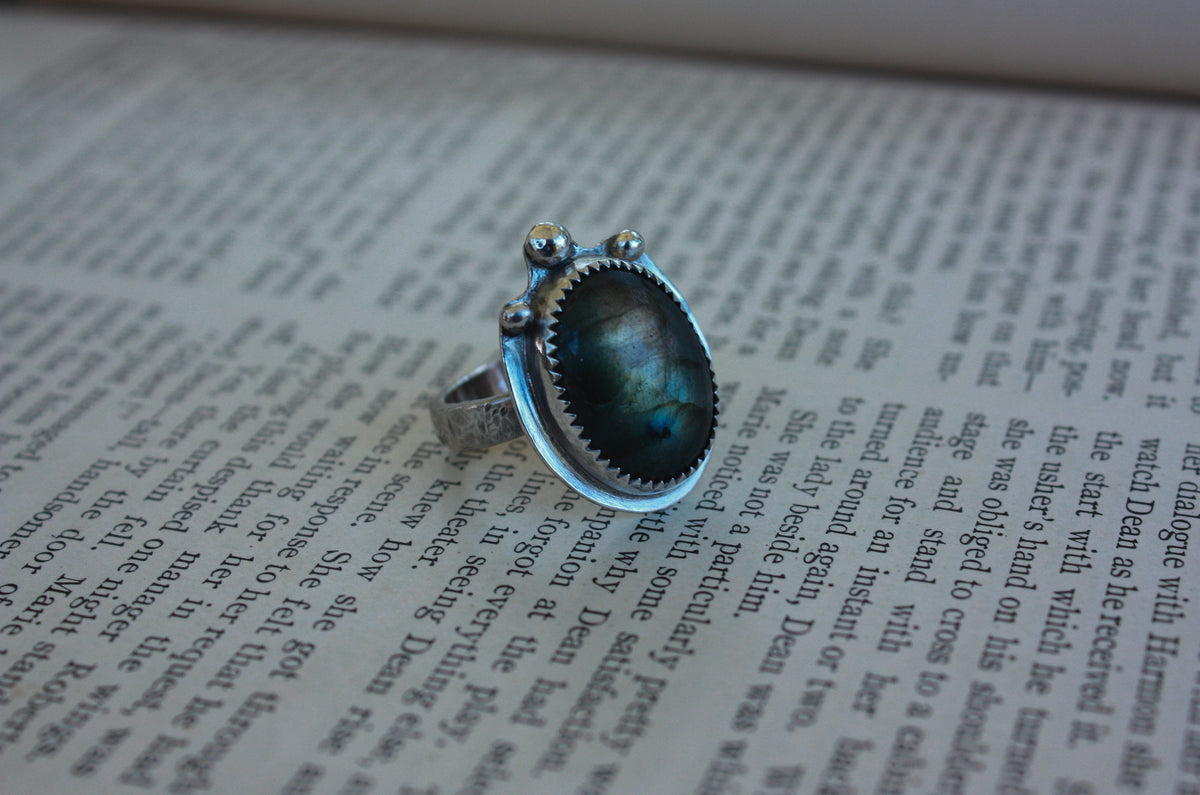 Beaded Crown Labradorite Ring