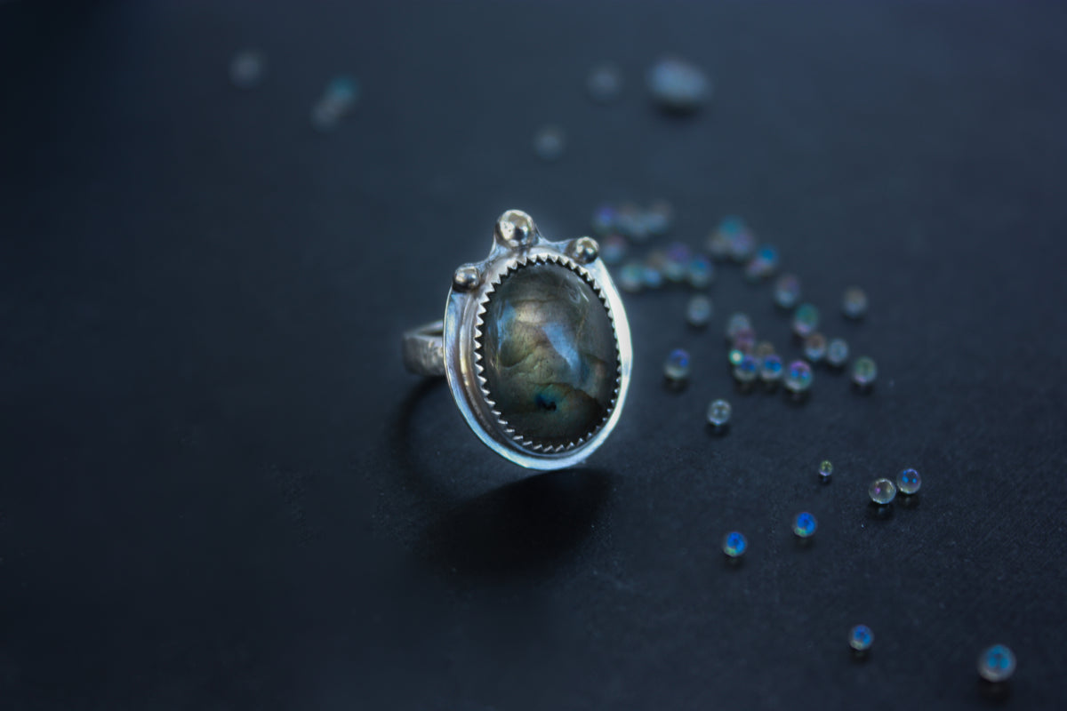 Beaded Crown Labradorite Ring